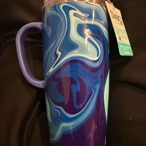 Swig Life 22oz Blue Marble Mug tumbler
